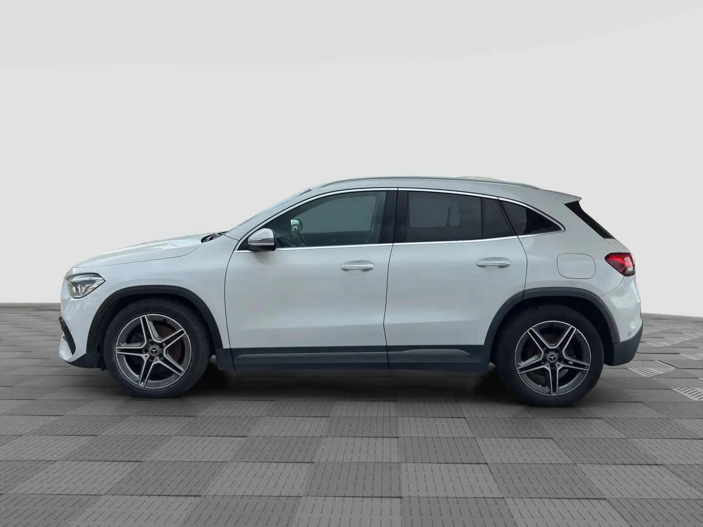 Mercedes-Benz GLA 200 d Automatic PREMIUM PACK TECH,AMG LINE PACK Bianco - 2