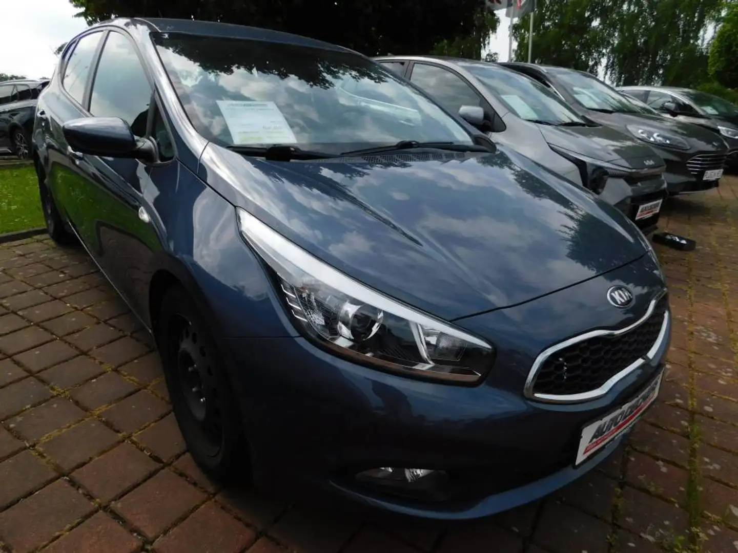 Kia Ceed / cee'd CEED_5 1.4 ED7 EMOTION Grau - 2