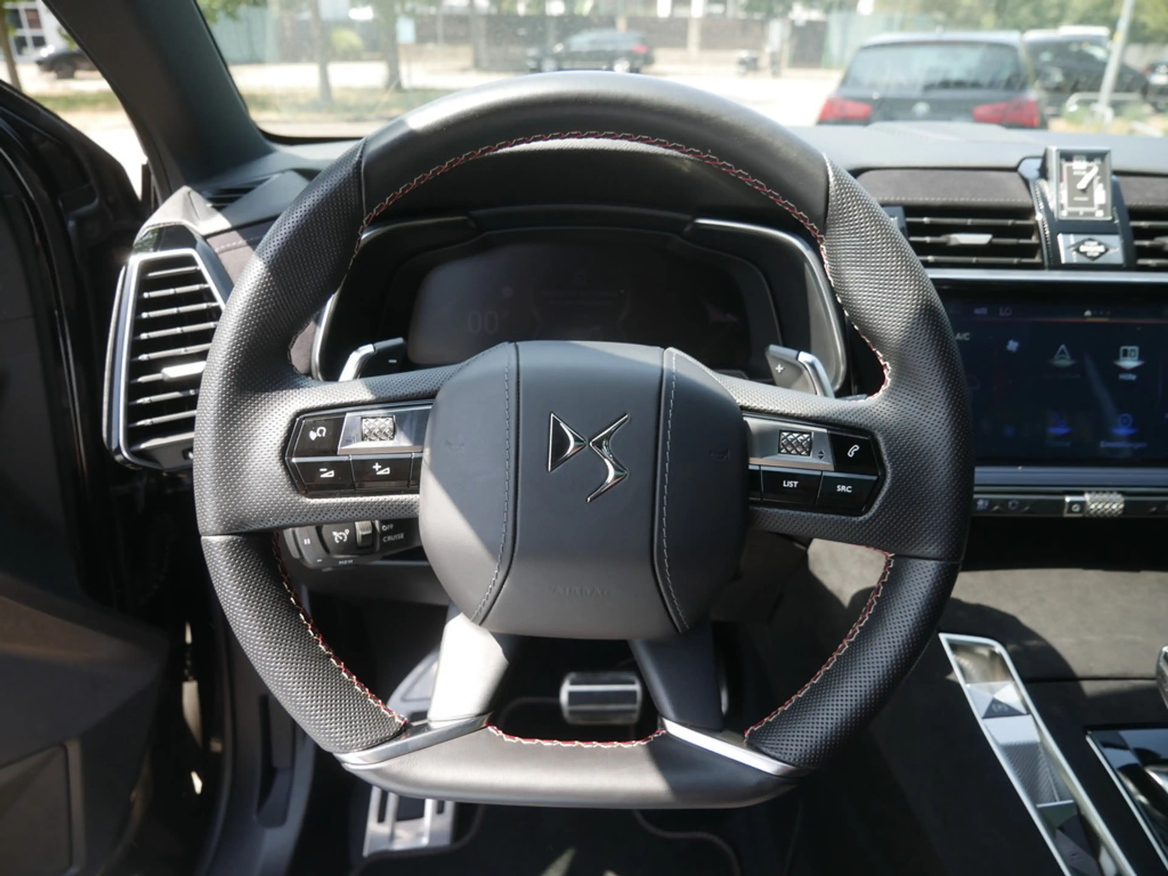 DS Automobiles DS 7 Crossback Performance Line+ BlueHDi 130 — photo 7