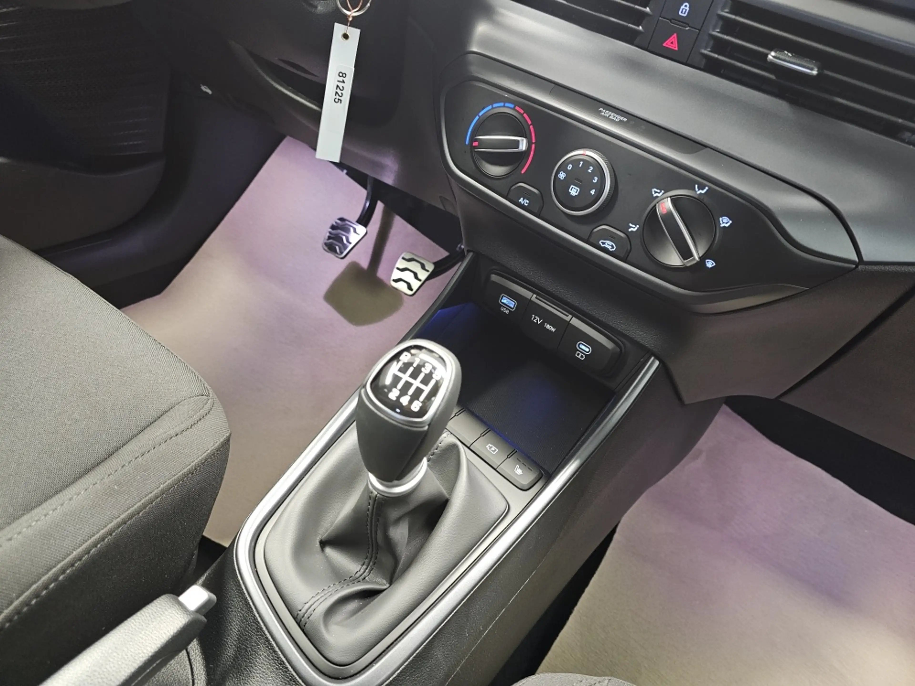 Hyundai BAYON Trend Bi-LED,Sitz-/Lenkradhzg,Kamera,Klima — photo 8