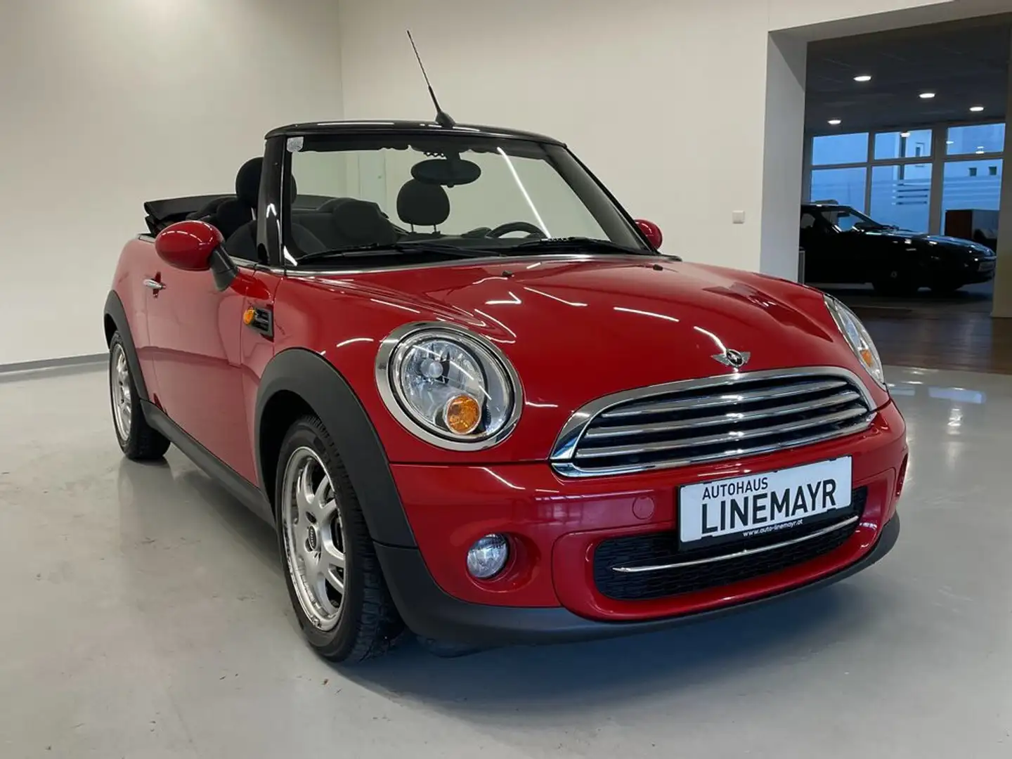 MINI Cooper D Cabrio Rot - 2