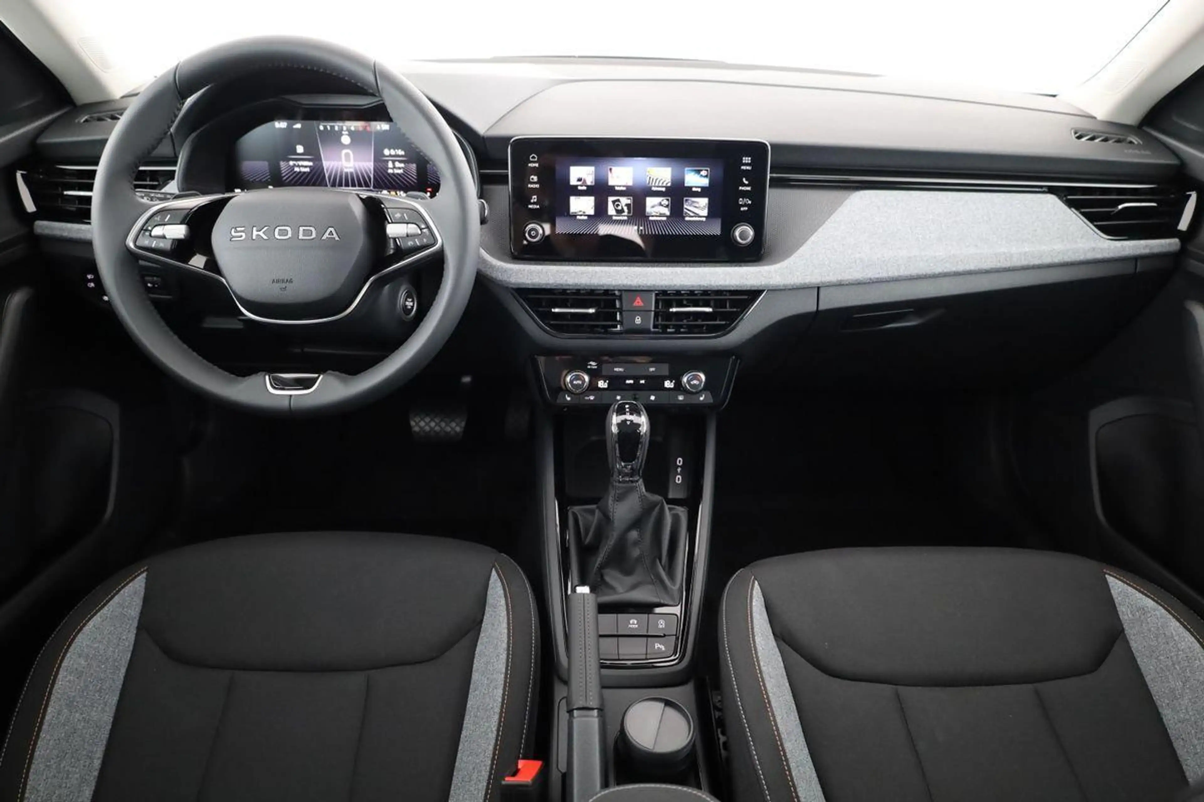 Skoda Kamiq Selection 1.5 TSI DSG Selection, AHK, LED, Kame... — photo 4