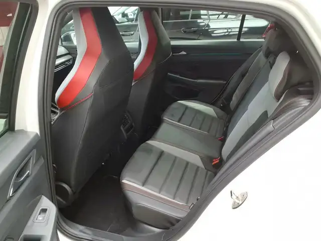 Volkswagen Golf view 8