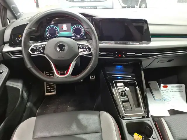 Volkswagen Golf view 6