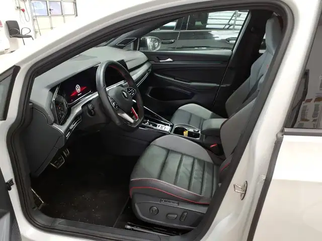 Volkswagen Golf view 5