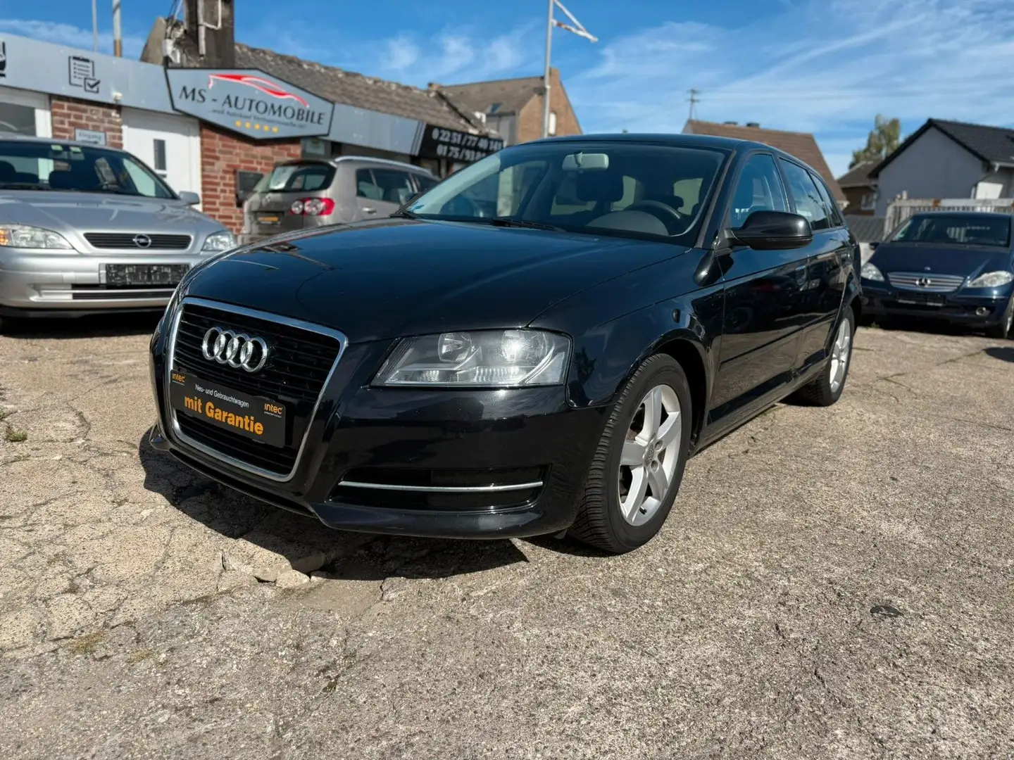 Audi A3 1.2 TFSI Sportback*GARANTIE*HU/NEU*KLIMA Schwarz - 1