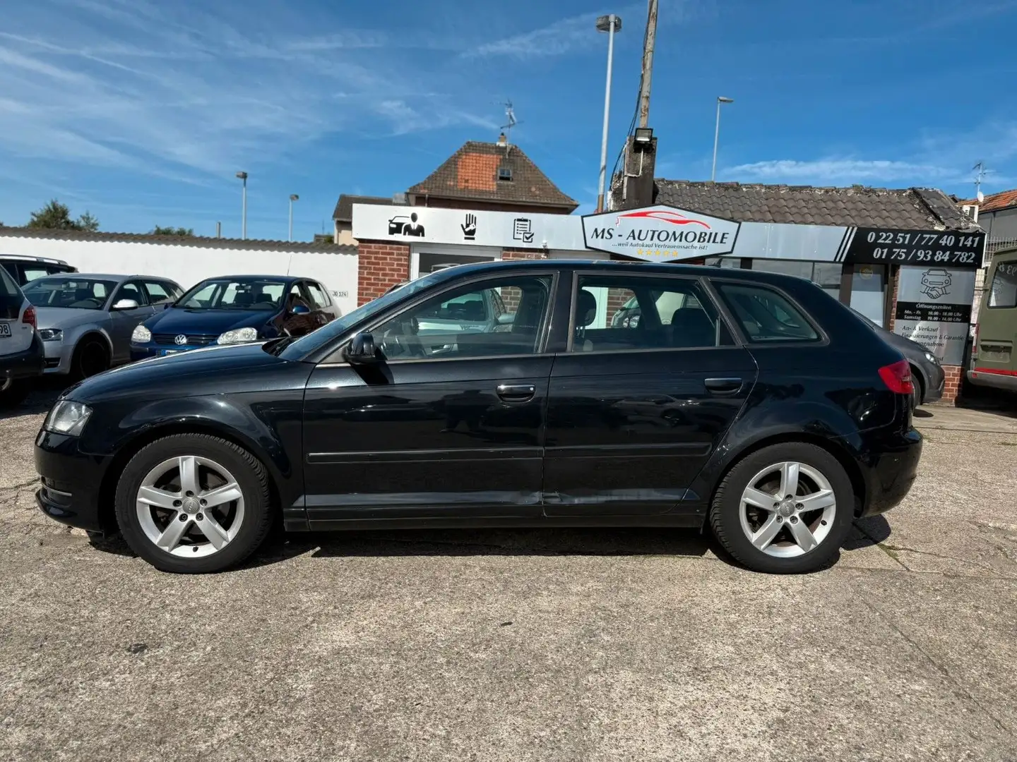 Audi A3 1.2 TFSI Sportback*GARANTIE*HU/NEU*KLIMA Schwarz - 2