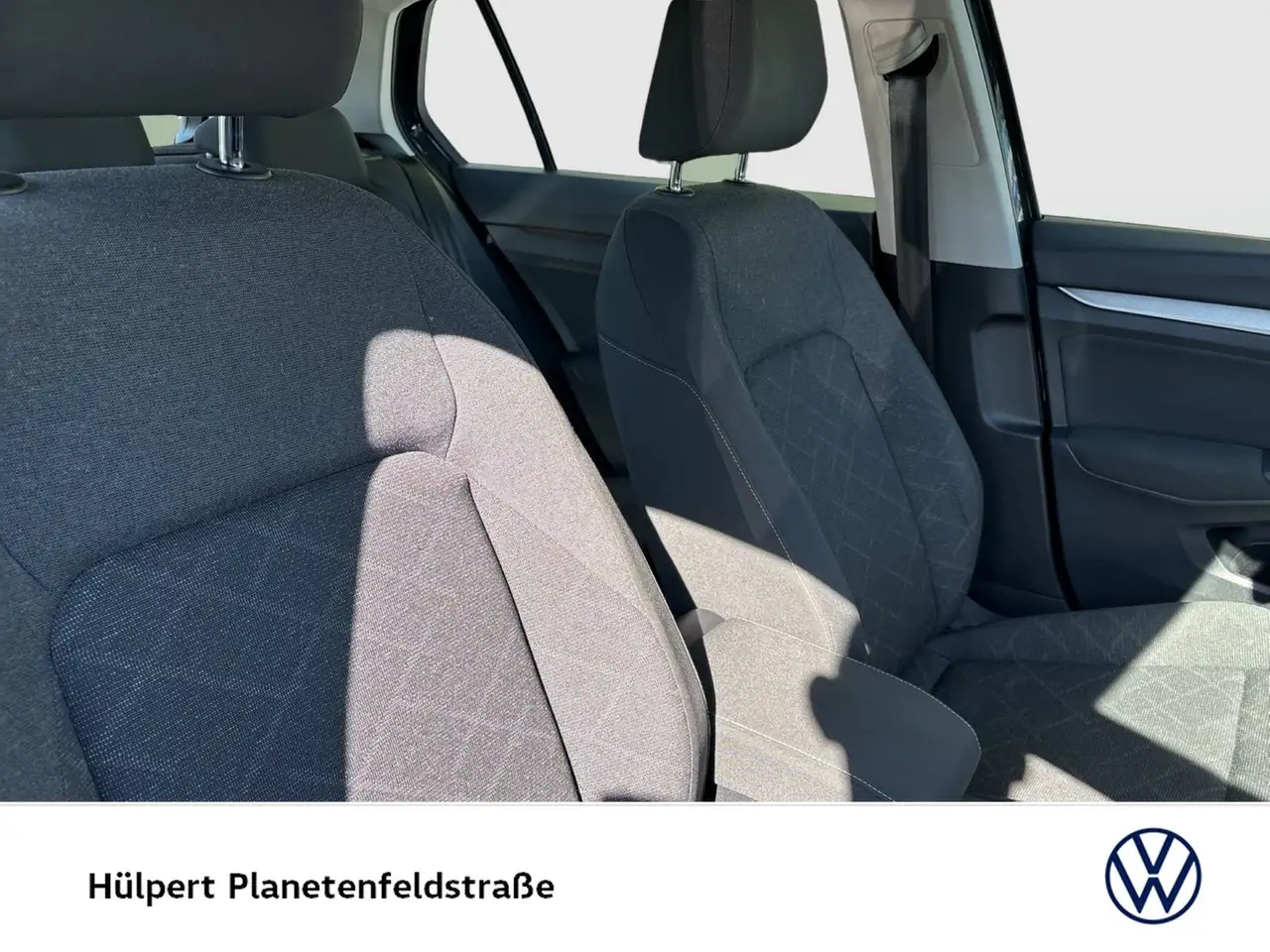 Volkswagen Golf VIII 1.0 LIFE ACC NAVI CARPLAY SITZHEIZUNG 9