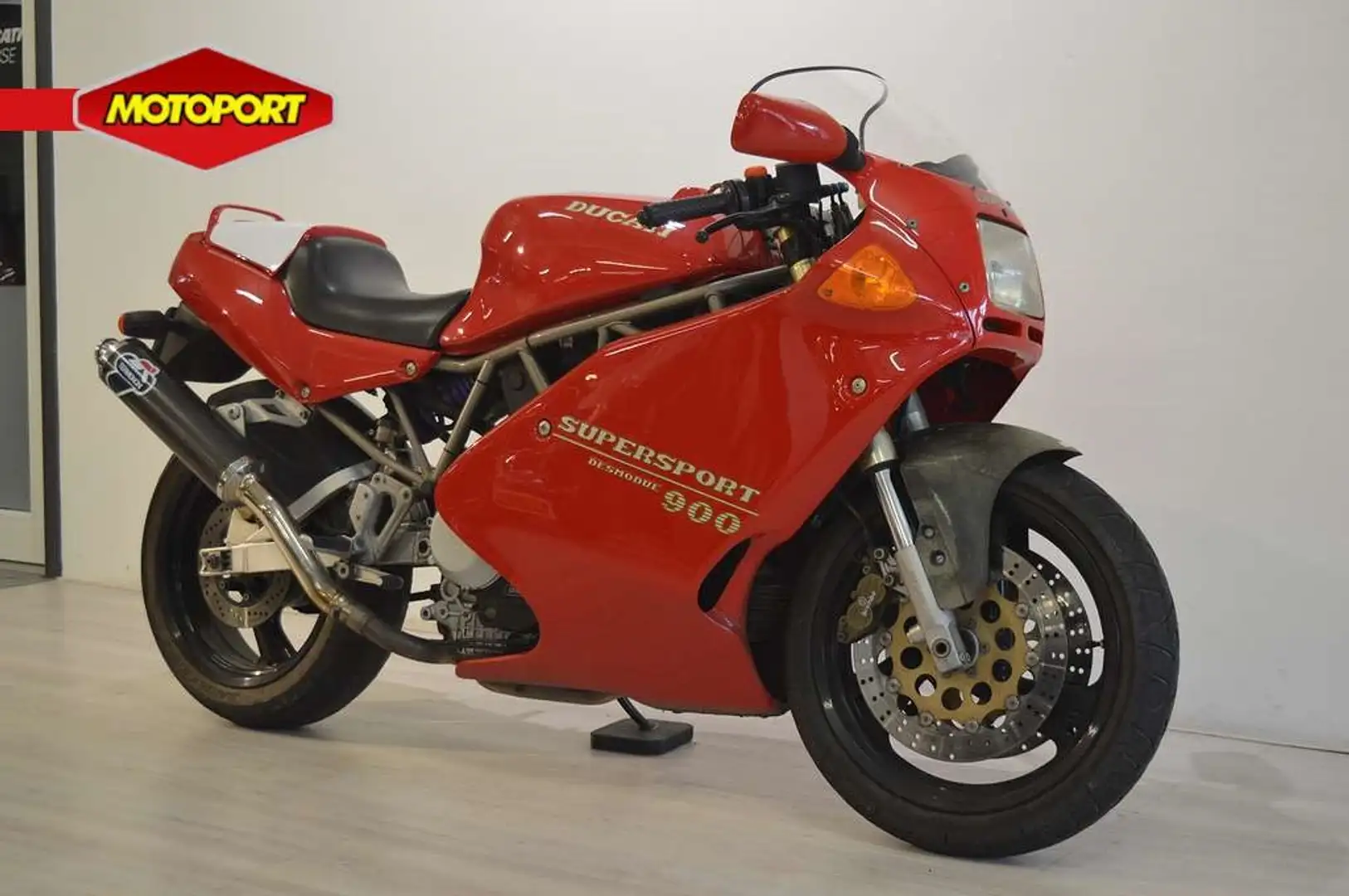 Ducati 900 SS Rood - 2