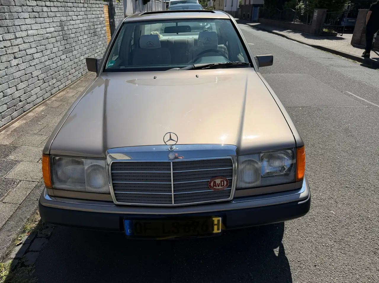 Mercedes-Benz 200 E 200, foto 2