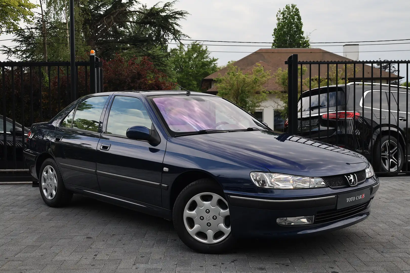 Peugeot 406 1.8i | Automaat | 1ste Eigenaar | 100% Belgium | Full Historiek | Car-Pass | Open-Dak | Parkeersensor | Airco | Leder | Blau - 2