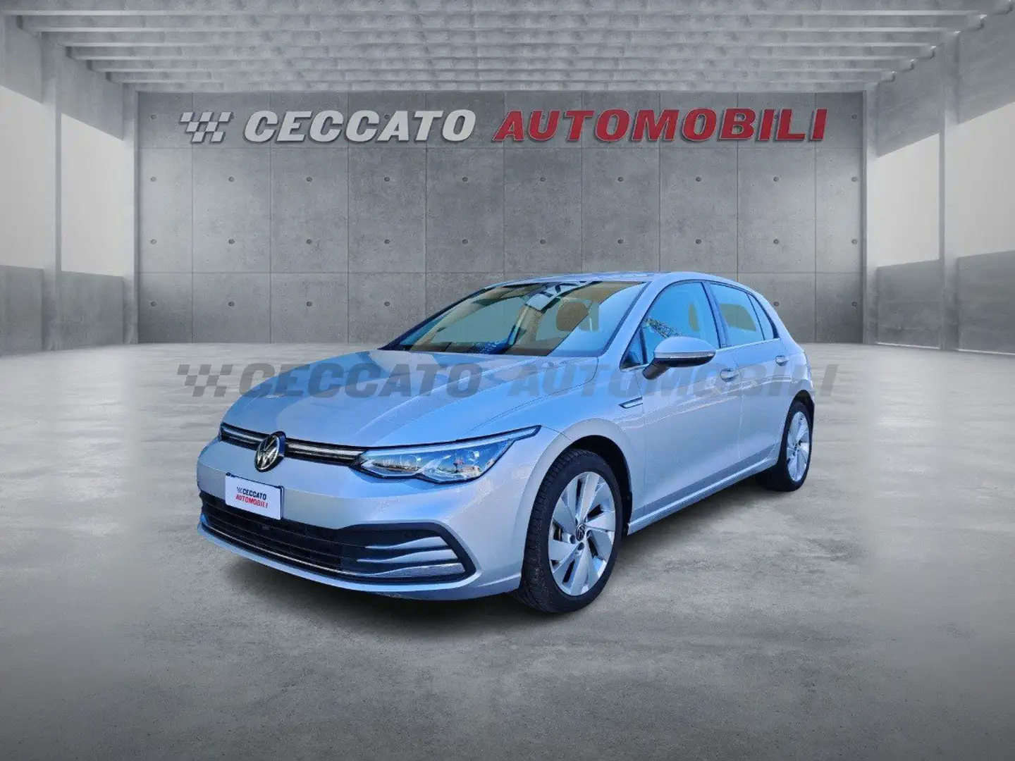 Volkswagen Golf VIII 2020 1.5 etsi evo Style 130cv dsg Zilver - 1