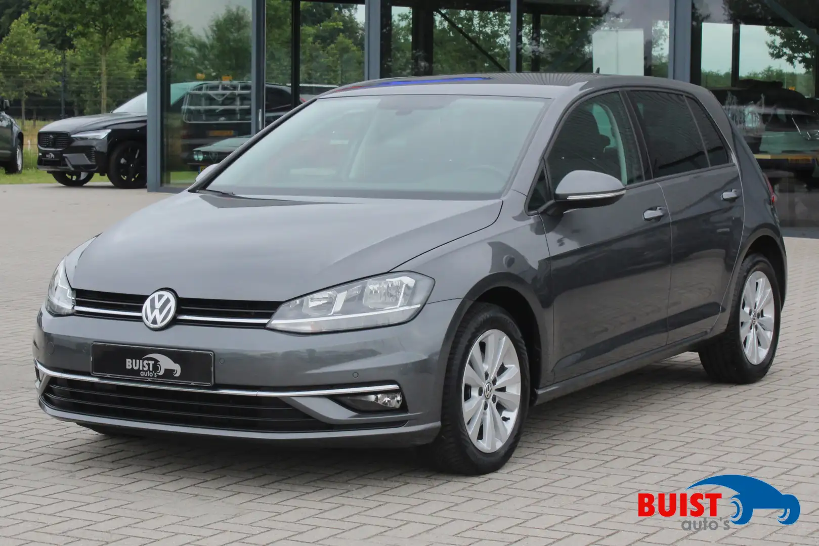 Volkswagen Golf 1.6 TDI Comfortline DSG NAVI CARPLAY 127384KM! Grijs - 1