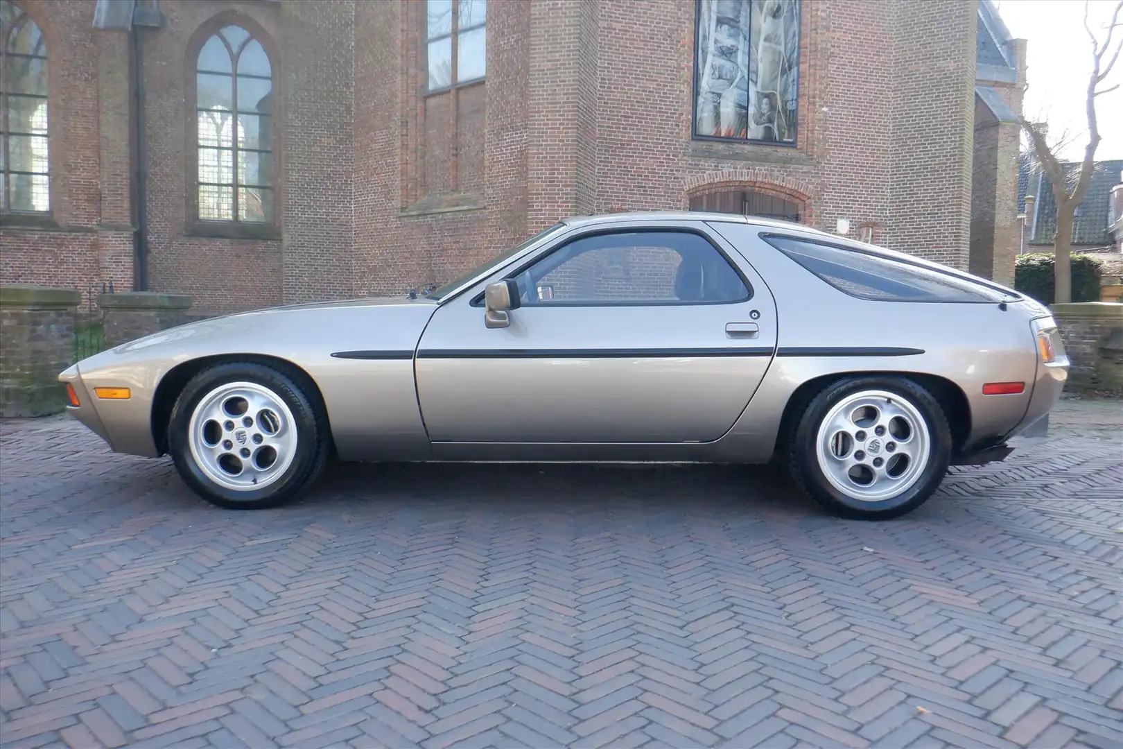 Porsche 928 4.5 handgeschakeld - schuifdak Gris - 2