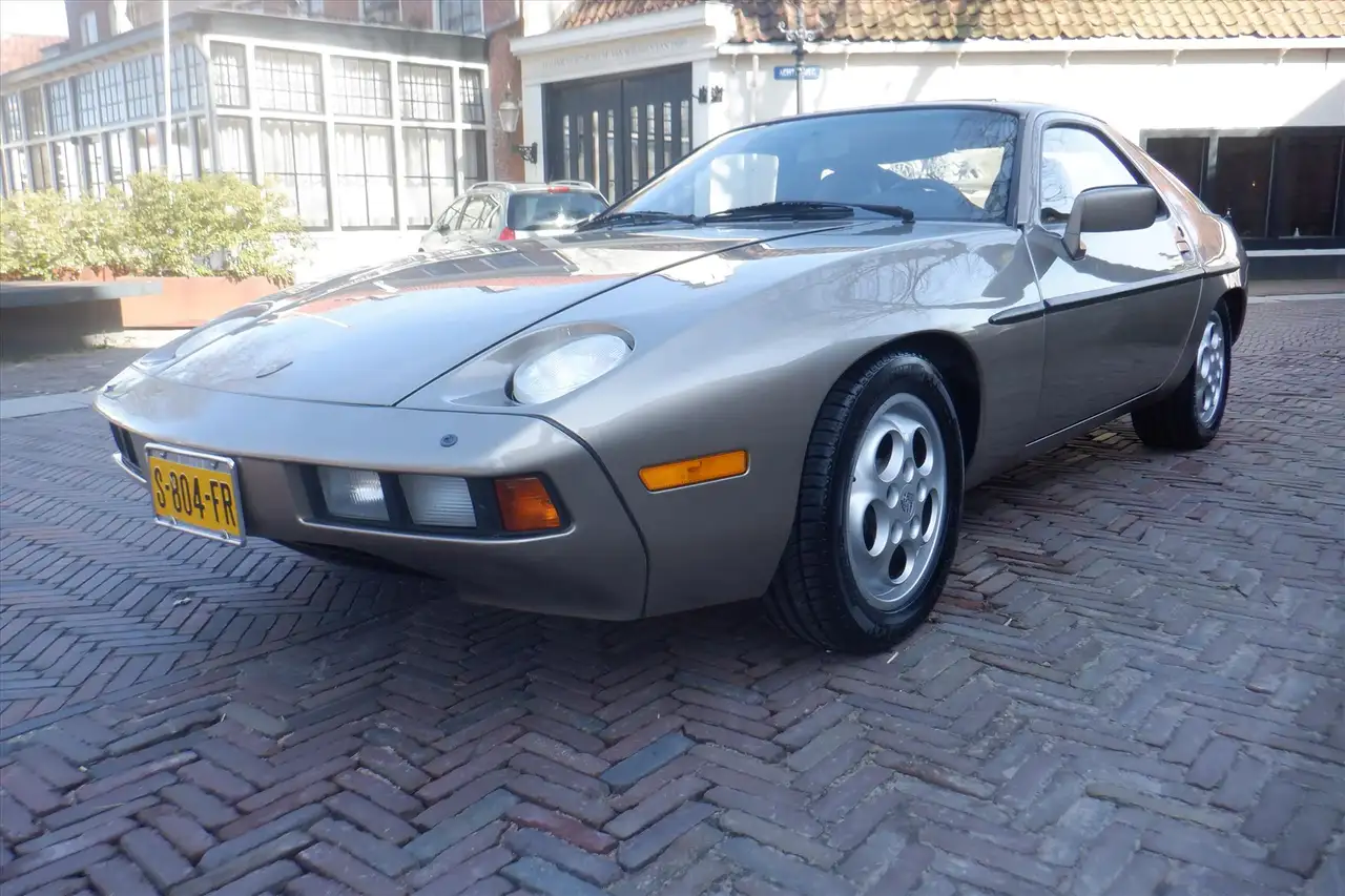Porsche 928 4.5 handgeschakeld - schuifdak, foto 5