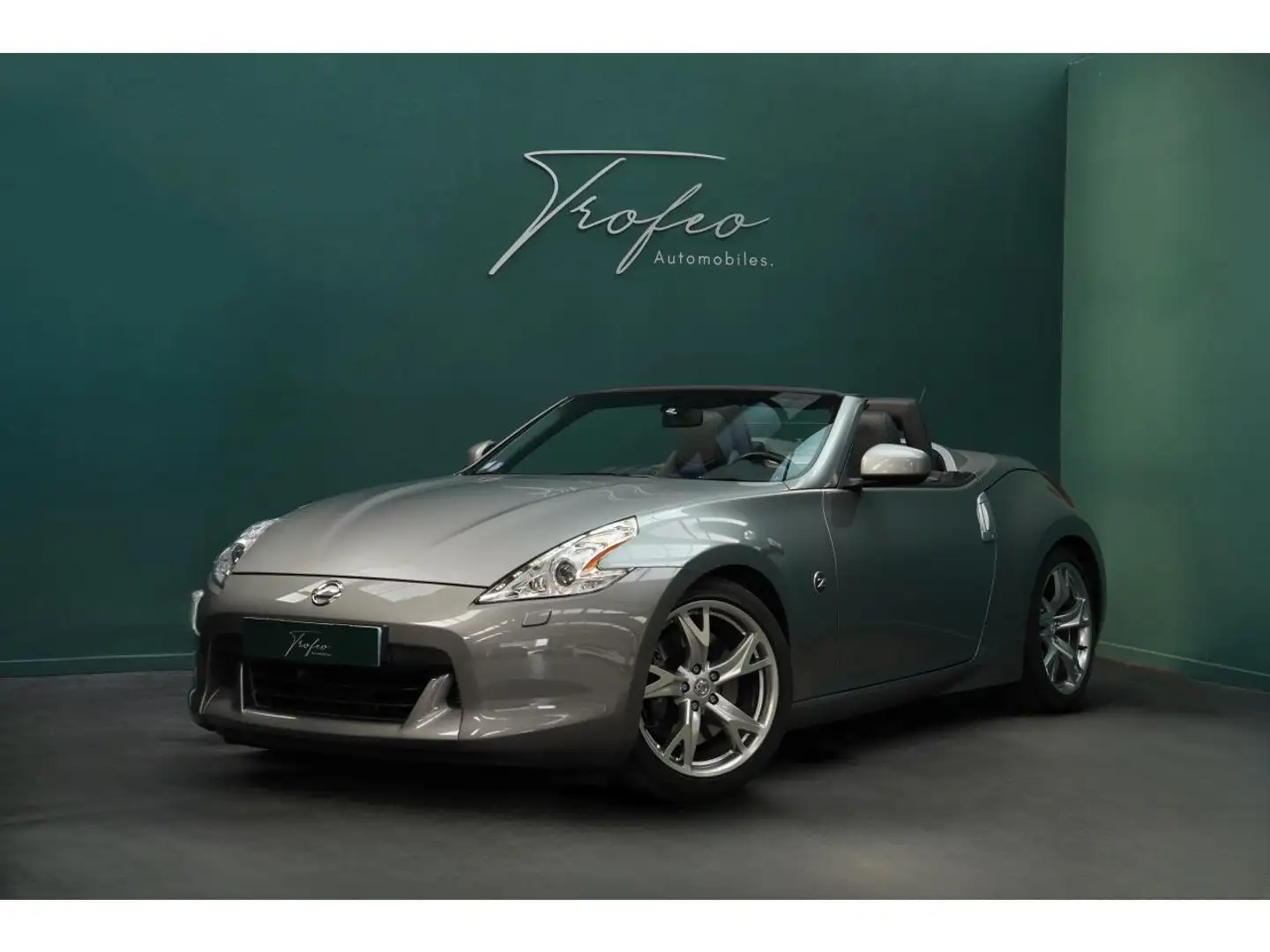 Nissan 370Z Roadster 3.7 V6 328cv - Jantes 19 Grau - 1