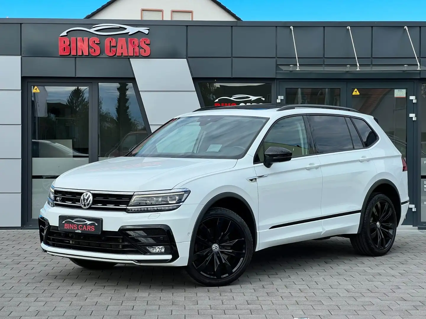 Volkswagen Tiguan Allspace R-Line*4Mo*Pano*360°*Standhzg. Weiß - 1