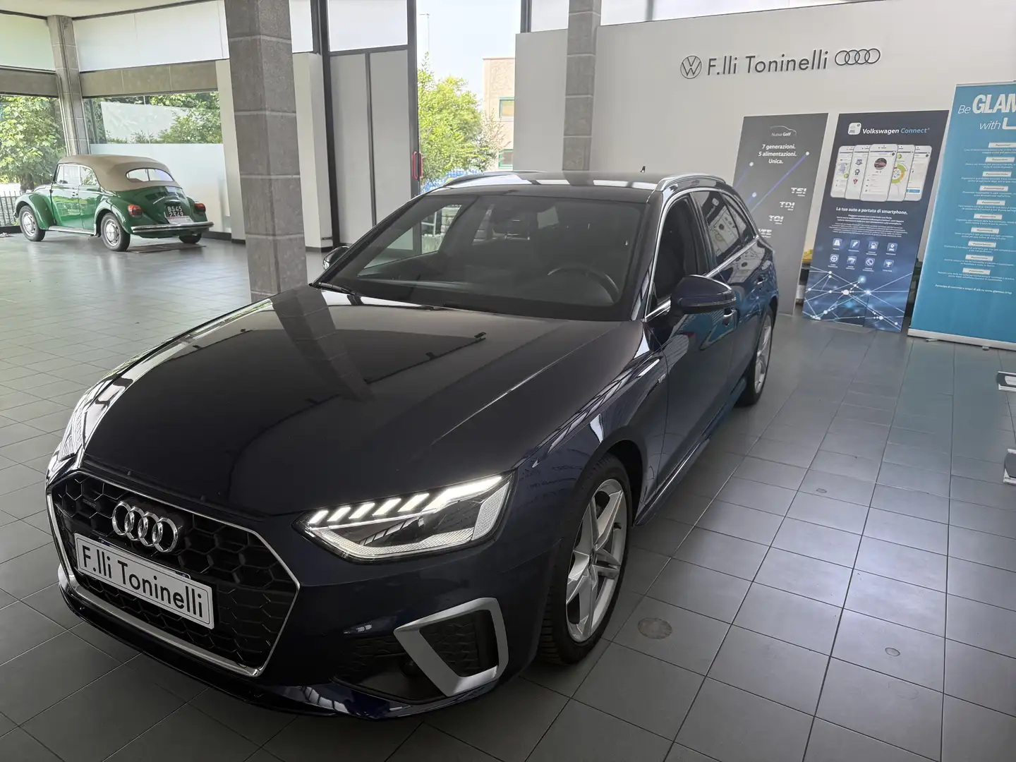 Audi A4 Avant 40 2.0 tdi S line quattro 204cv s-tronic Blu/Azzurro - 2
