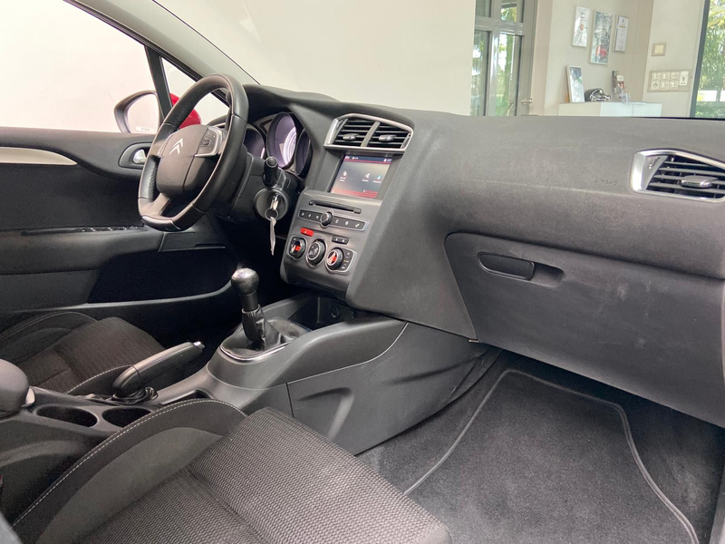 Citroen C4 Lim Klima Sitzheiz Carplay Tempomat PDC AHK — photo 13