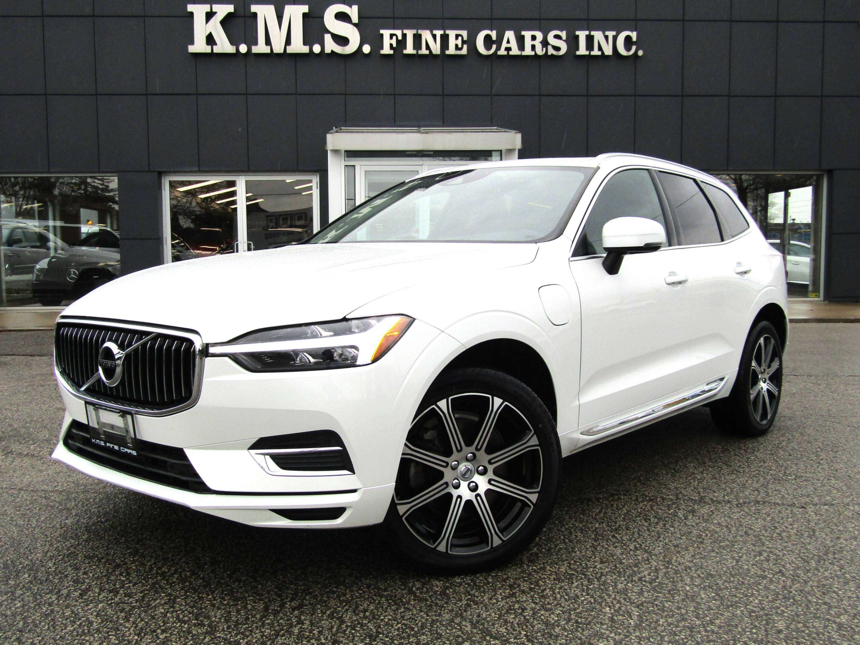 2021 Volvo XC60 Recharge T8 eAWD PHEV Inscription/ 400HP / Orrefor