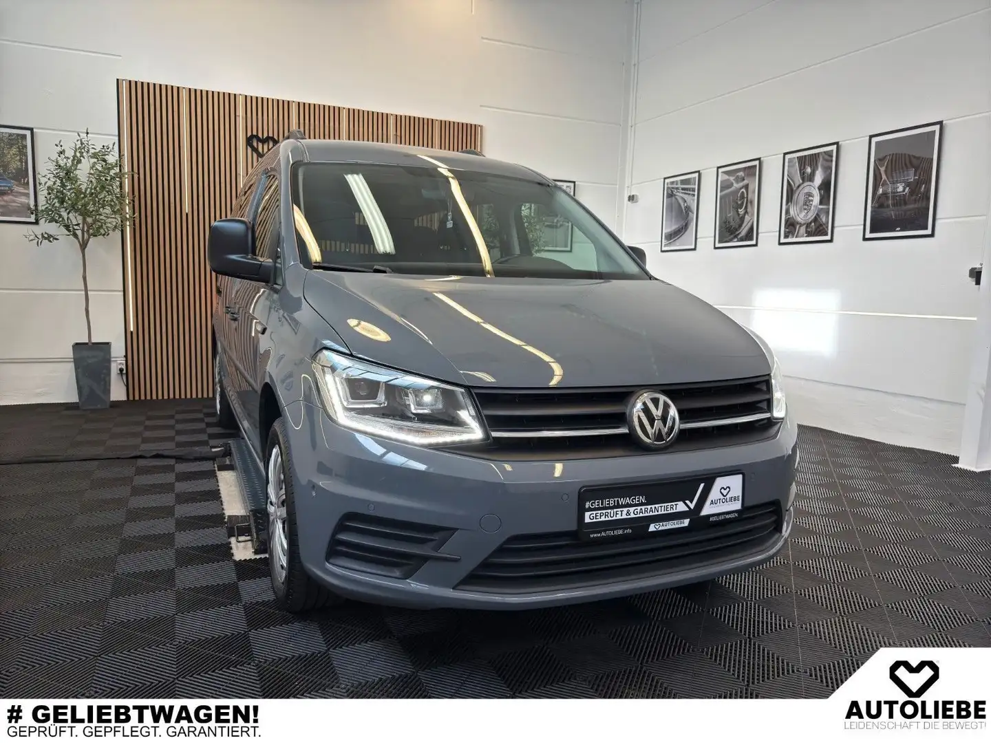 Volkswagen Caddy Maxi 2.0 TDI AHK*BI-XENON*PDC*NAVI*APP Grau - 1