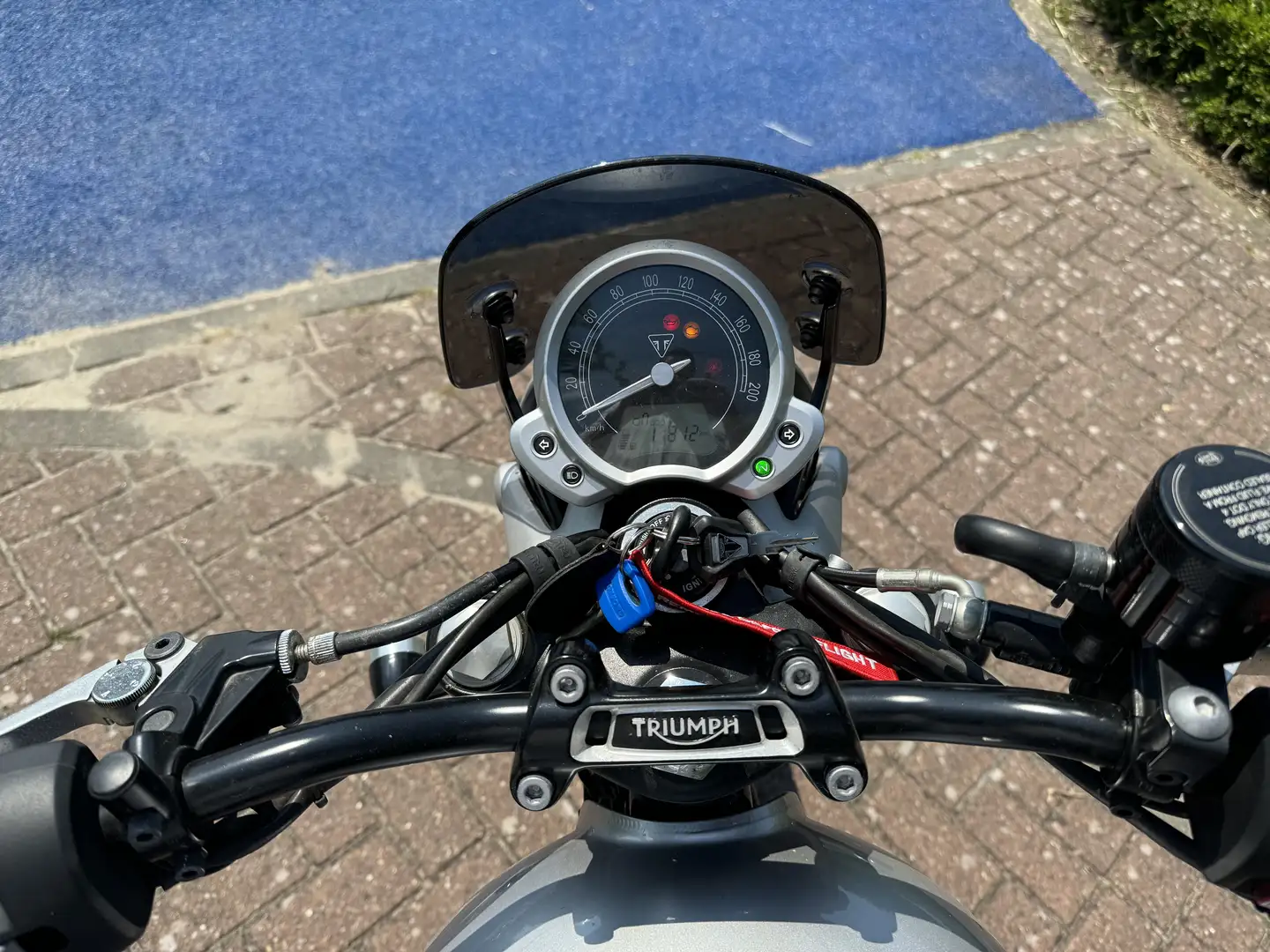 Triumph Street Twin - 2