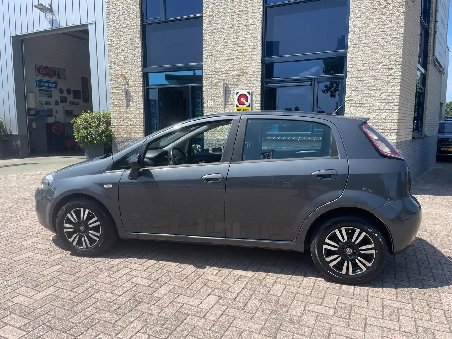 Fiat Punto Evo 0.9 TwinAir Pop- unieke kmstand-airco Gris - 2