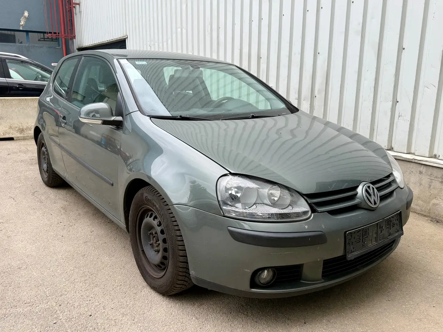 Volkswagen Golf Comfortline 1,6 FSI *PICKERL NEU* Grün - 1