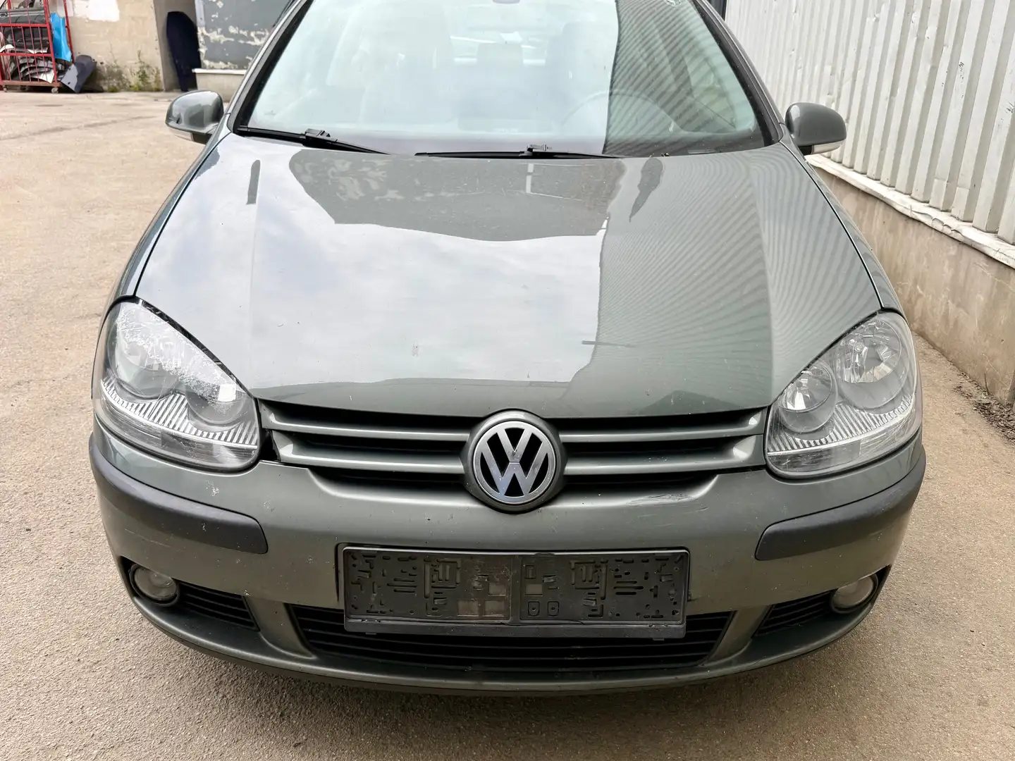 Volkswagen Golf Comfortline 1,6 FSI *PICKERL NEU* Grün - 2