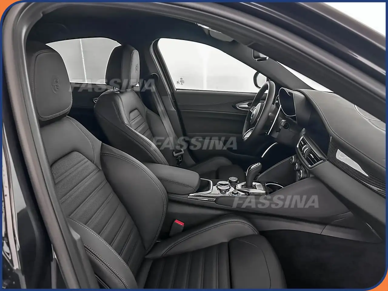 Alfa Romeo Giulia 2023 — фото 14