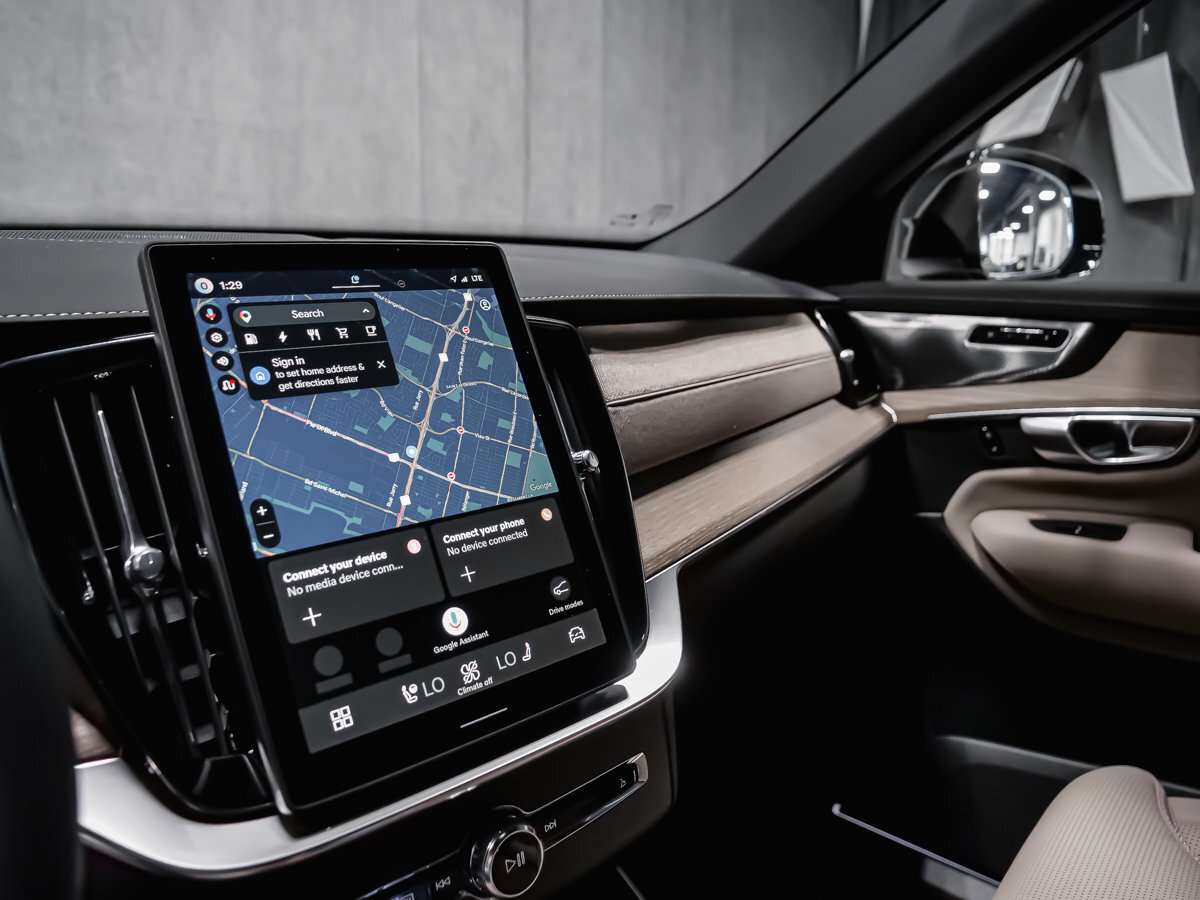2026 Volvo XC90 Ultra 7-Seater (Dark Theme) thumb 10
