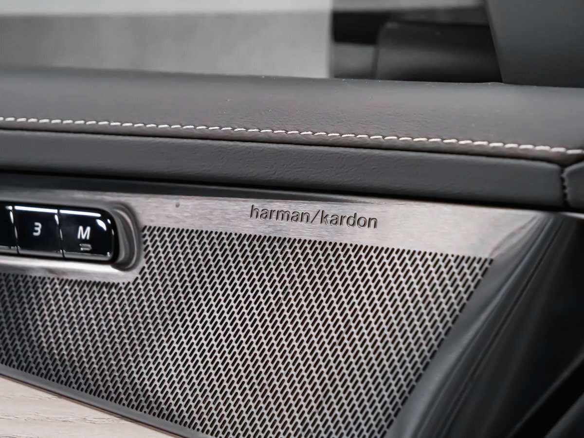 2026 Volvo XC90 Ultra 7-Seater (Dark Theme) thumb 12