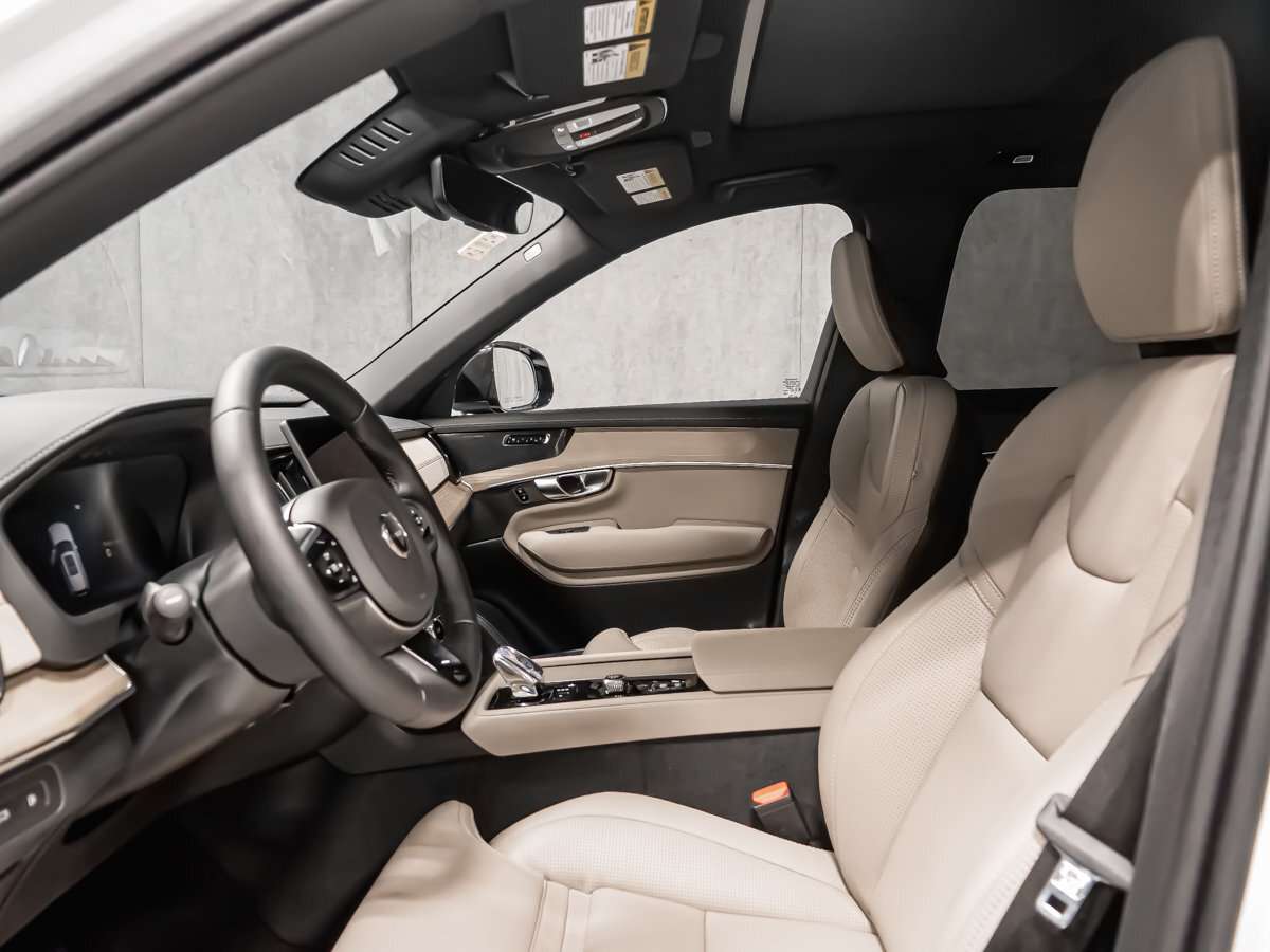 2026 Volvo XC90 Ultra 7-Seater (Dark Theme) thumb 17