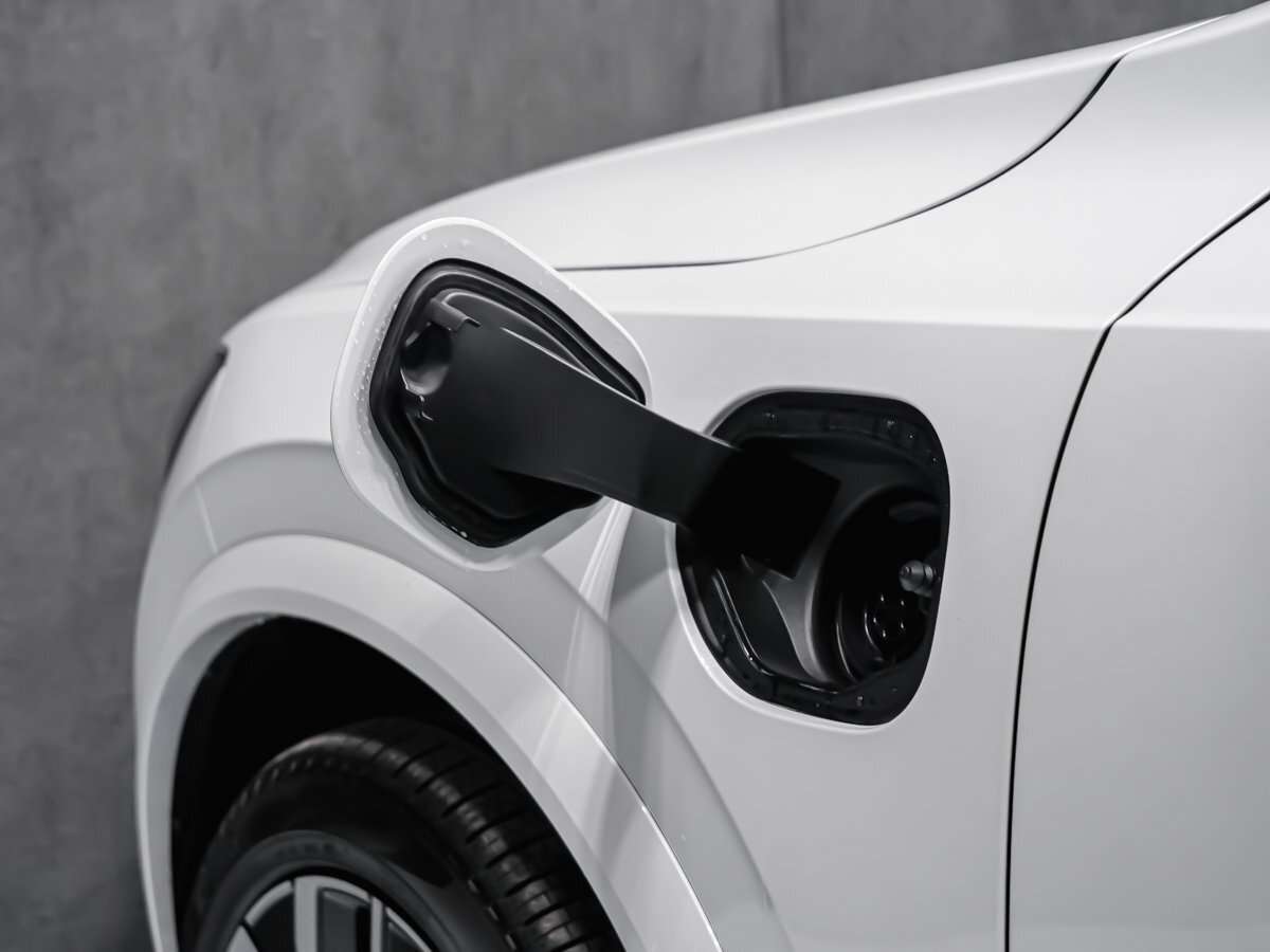 2026 Volvo XC90 Ultra 7-Seater (Dark Theme) thumb 6