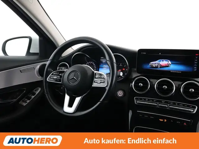 Mercedes-Benz C-Class view 13