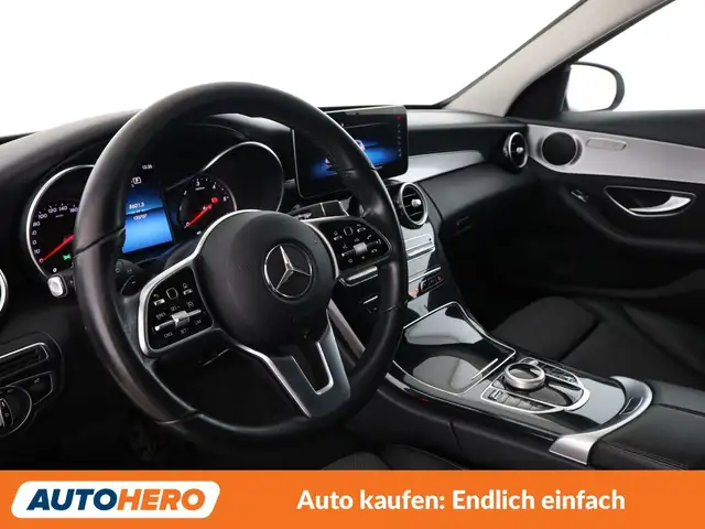 Mercedes-Benz C-Class view 11