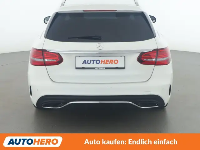 Mercedes-Benz C-Class view 5