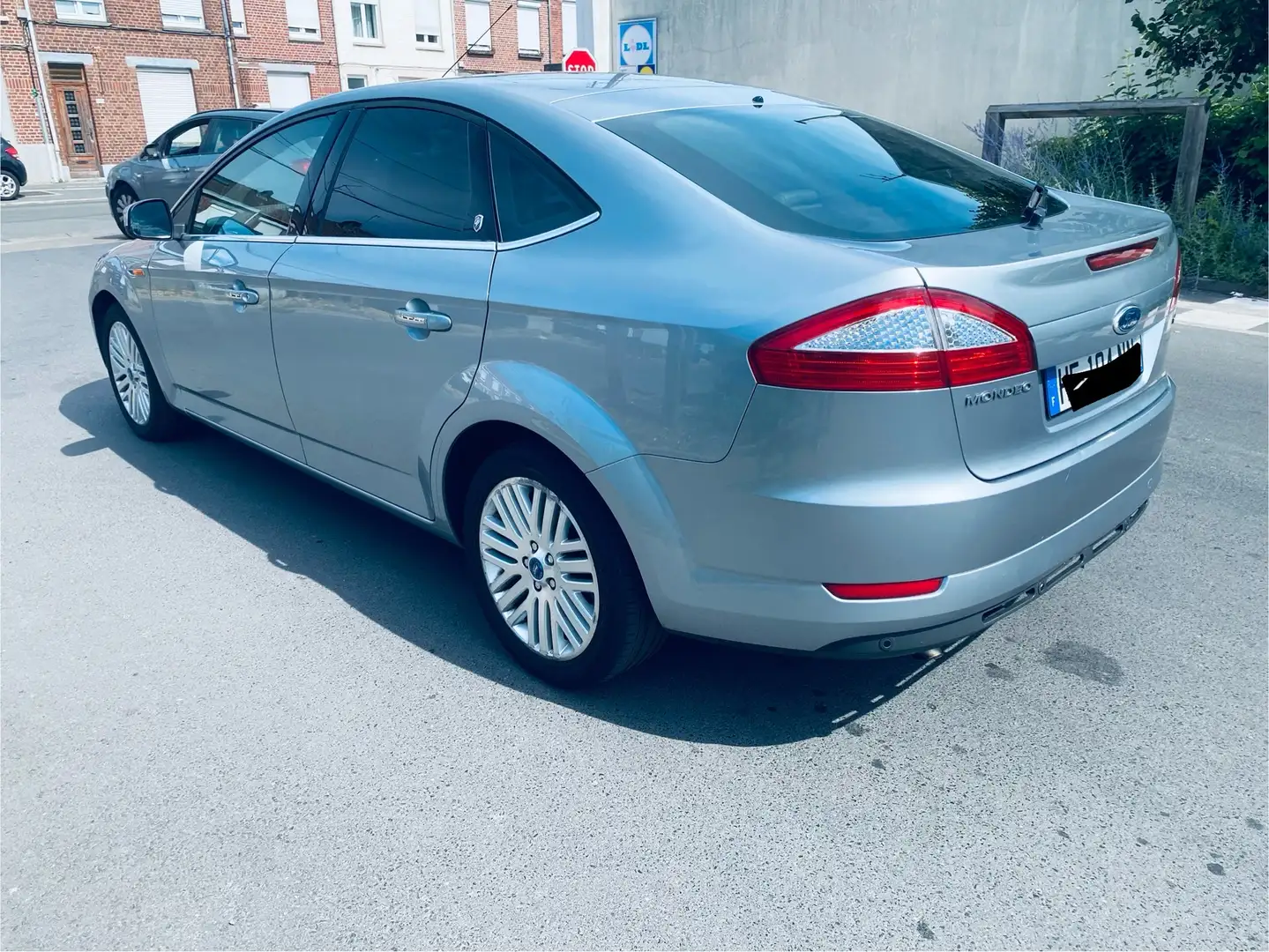 Ford Mondeo 2.0 TDCi 130 DPF Ghia X A - 2