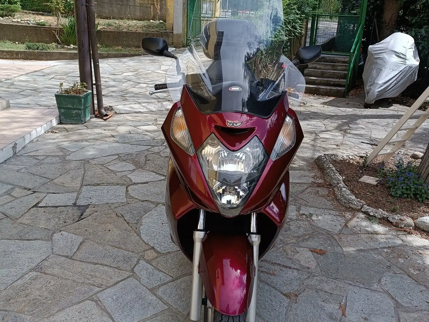Honda Silver Wing Rouge - 1