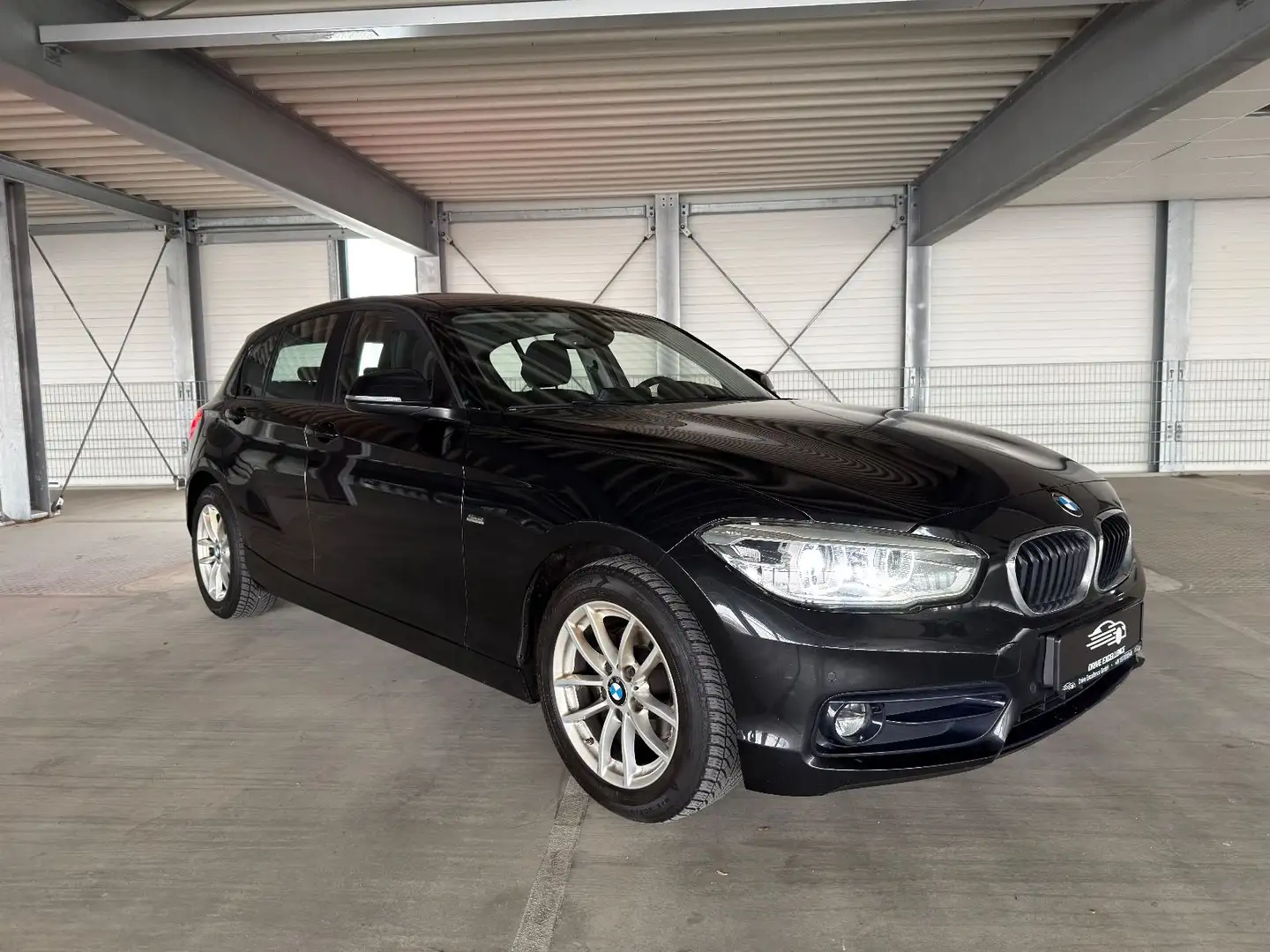BMW 116 d Sport 5-trg virtualcock TEMP PDC StartStopp Schwarz - 1