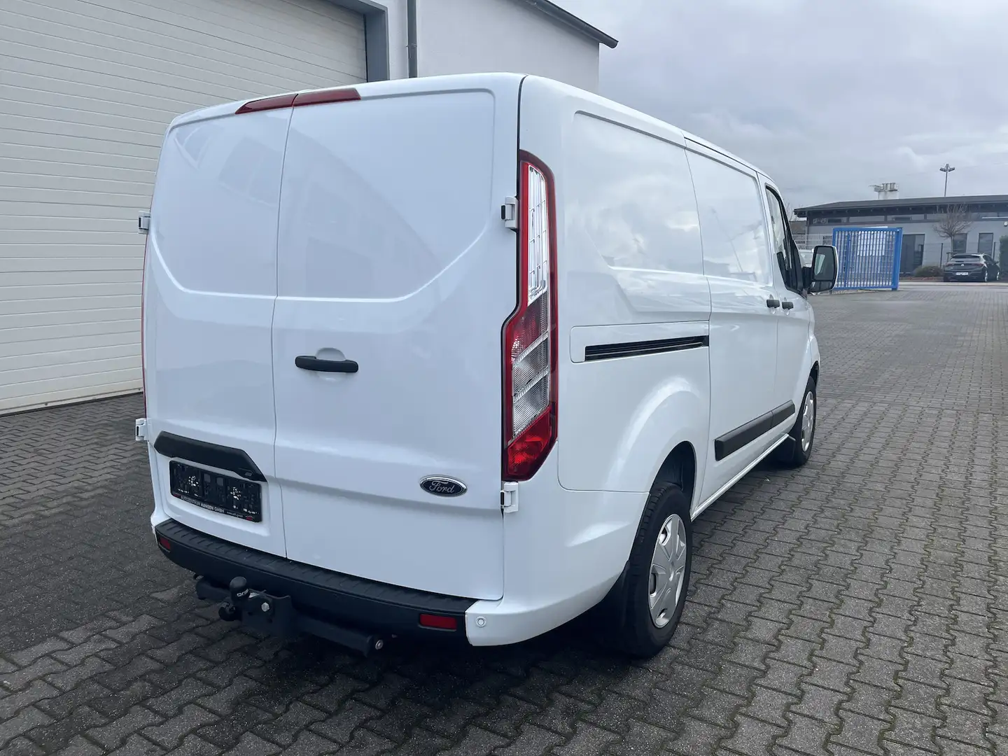 Ford Transit Custom Kasten L1H1 Trend 2.0 TDCI, AHK Blanc - 2