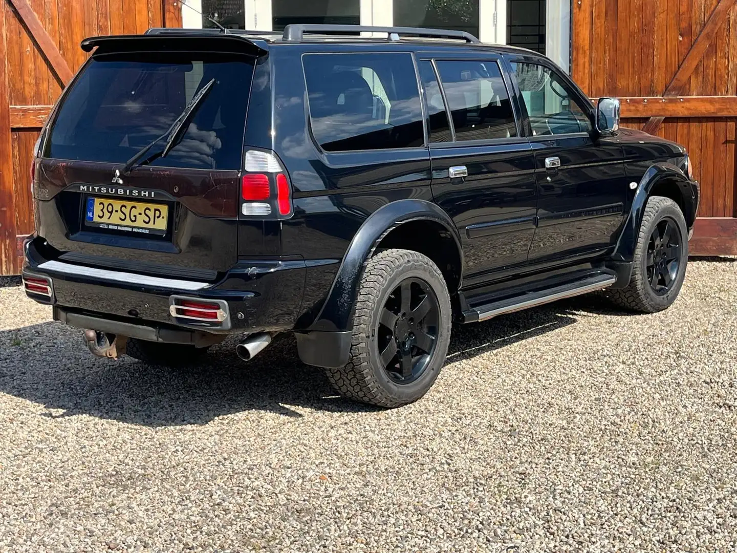 Mitsubishi Pajero Sport 3.0 V6 Automaat Airco Nieuwe APK crna - 2