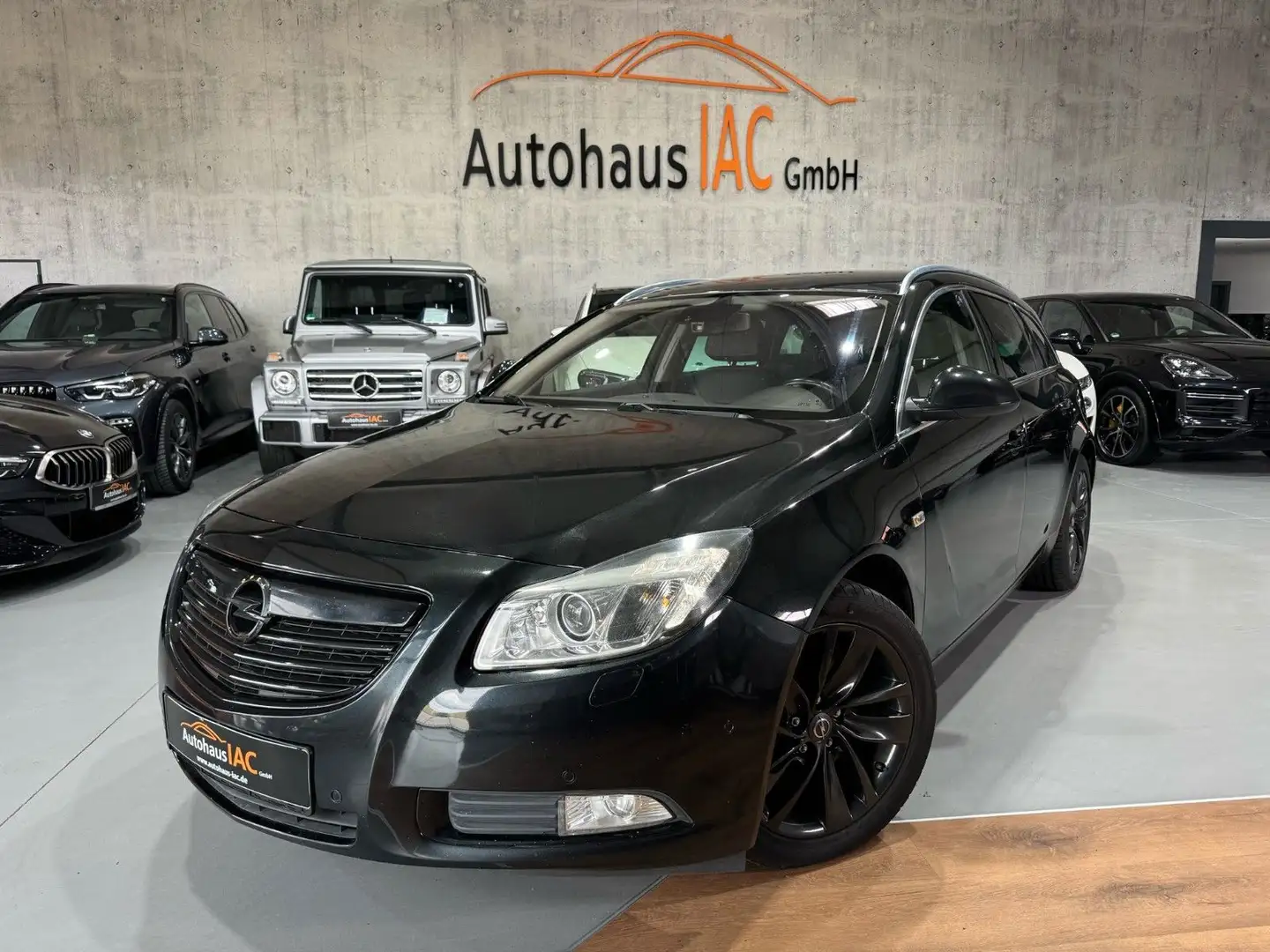 Opel Insignia A Sports Tourer Cosmo 2.0D NAVI SHZ AHK Schwarz - 1