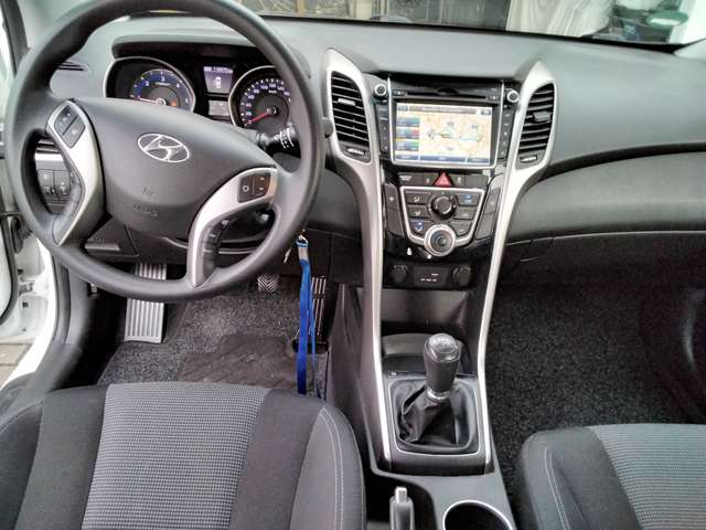 Hyundai i30 i30 blue 1.6 CRDi Trend