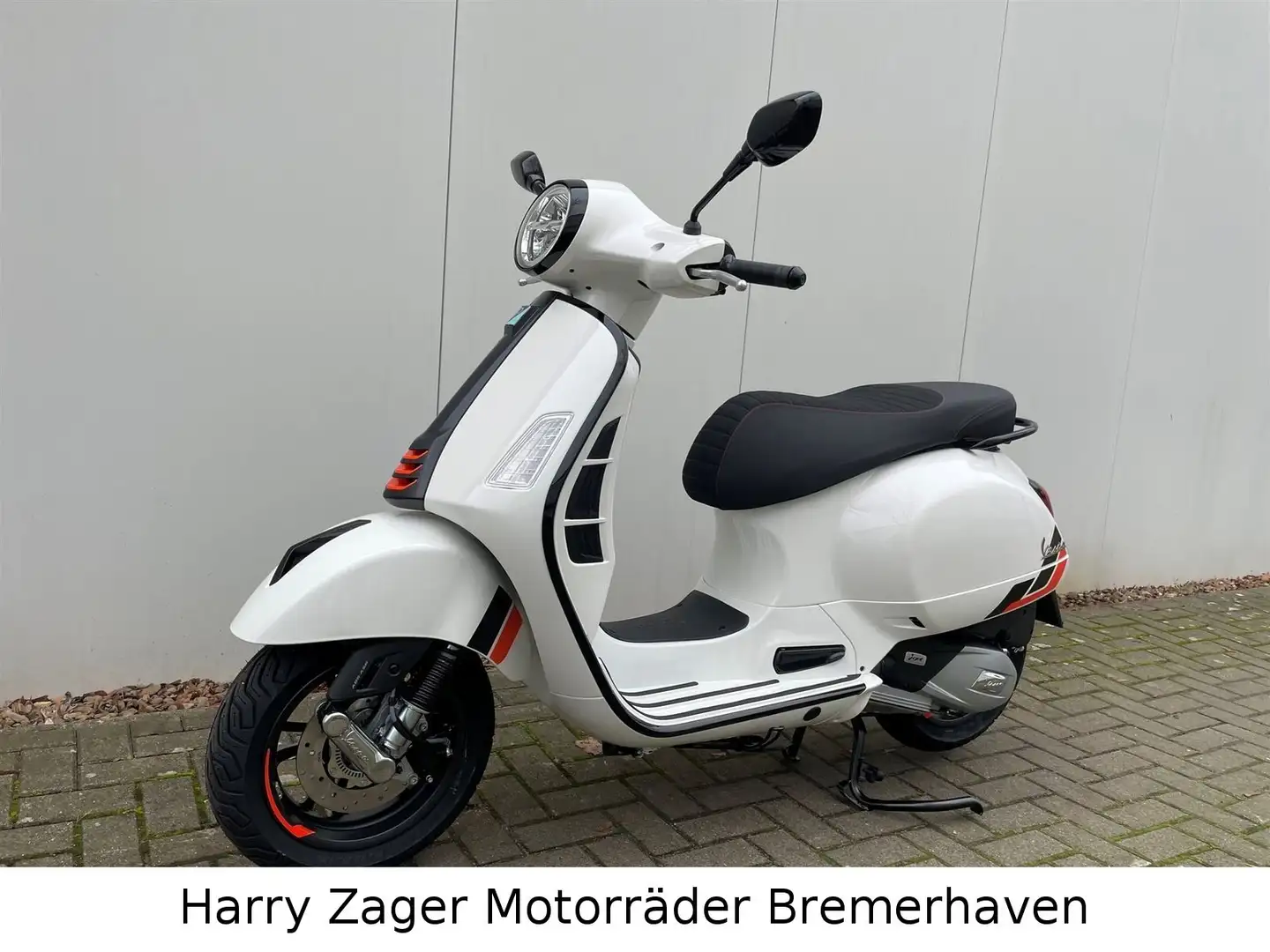 Vespa GTS 125 Super Sport E5+ Blanc - 1