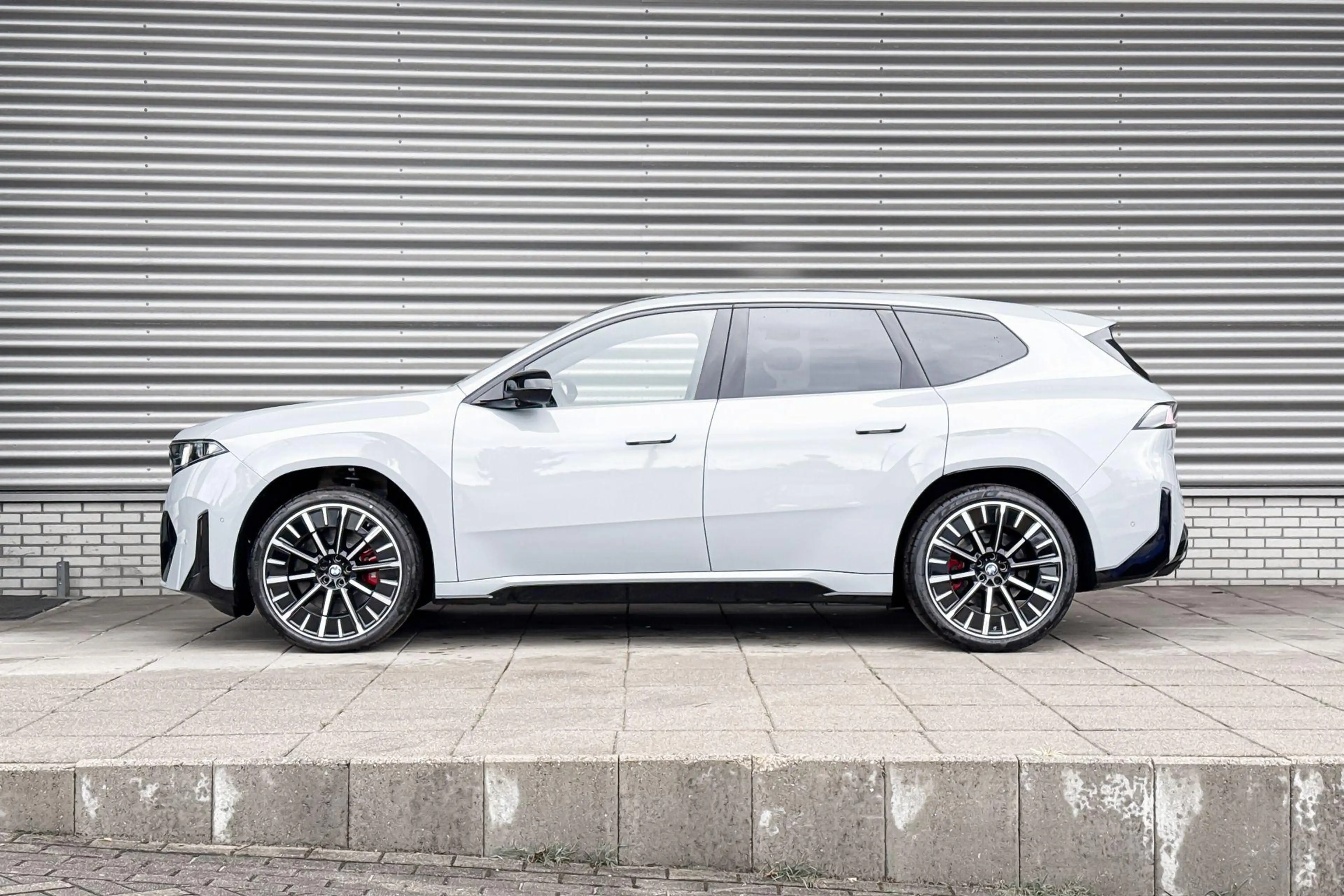 BMW iX3 40 eDrive 83 kWh — photo 2