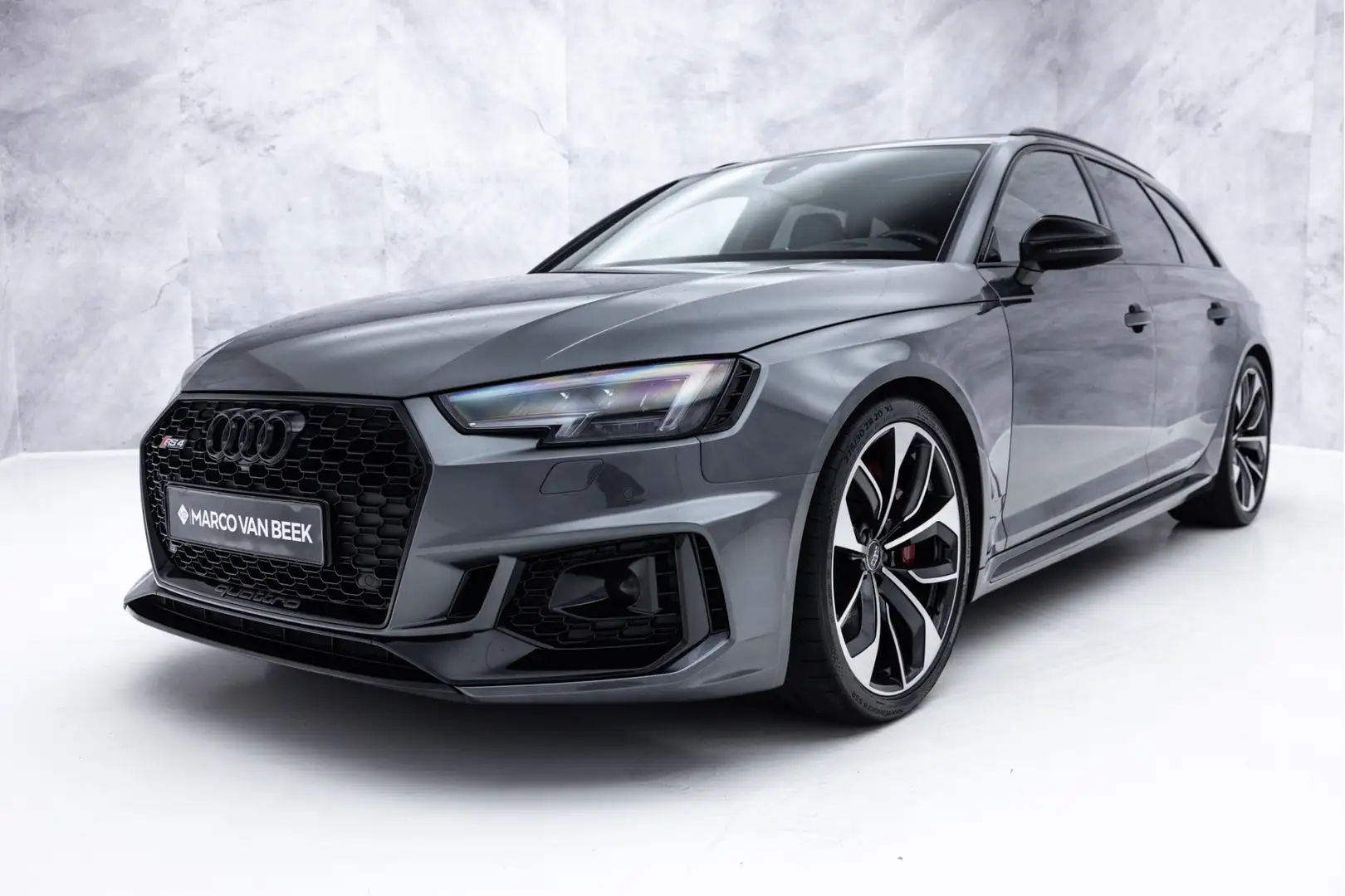 Audi RS4 Avant 2.9 TFSI Quattro | Carbon | Pano | RS Zetels Grijs - 1