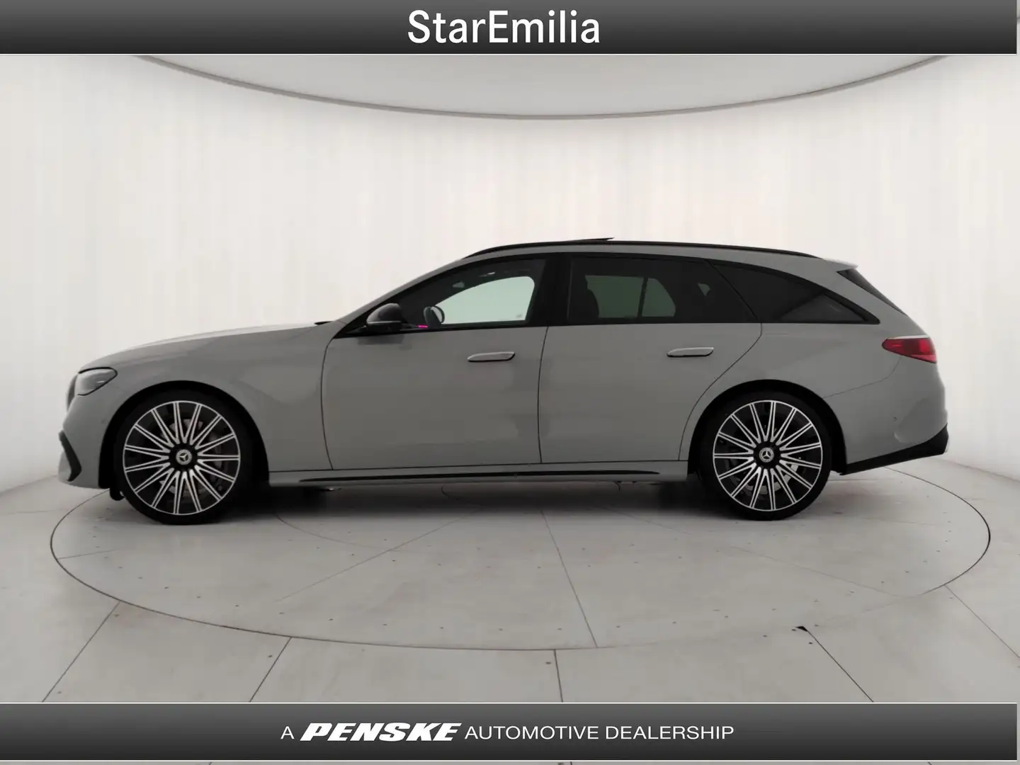 Mercedes-Benz E 220 E 220 d Mild hybrid 4Matic S.W. AMG Line Premium Grigio - 2