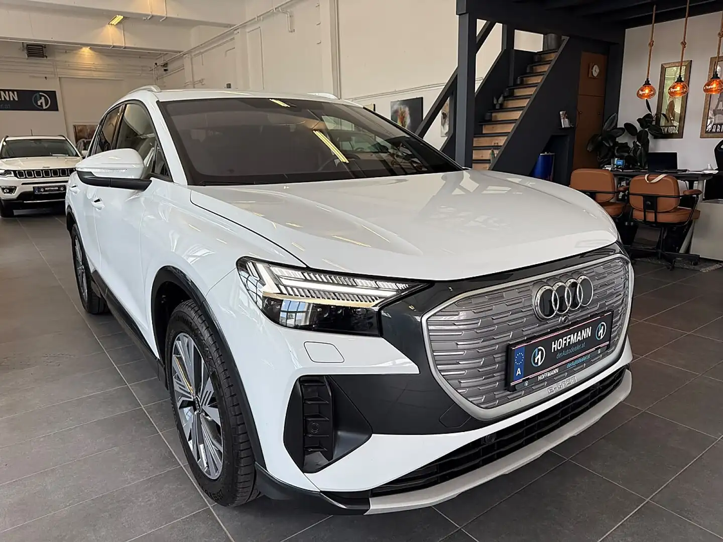 Audi Q4 e-tron Q4 45 e-tron quattro 195kW,Leder/Sportsitze Weiß - 1