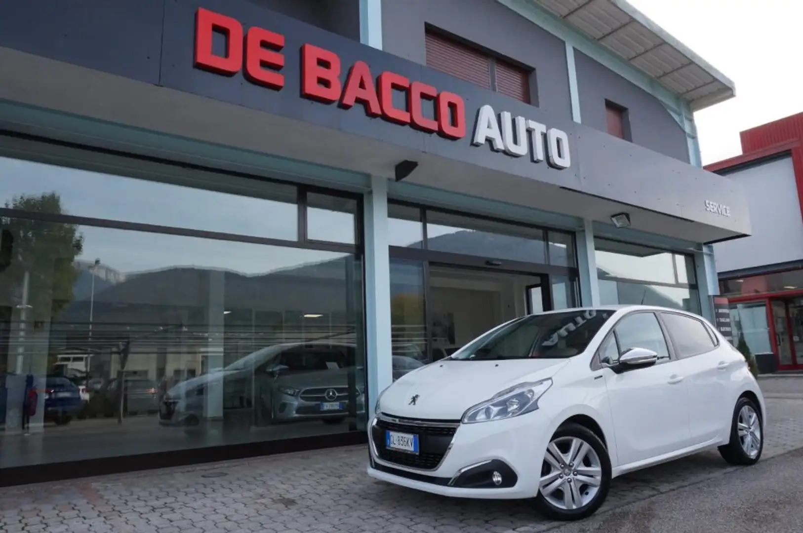 Peugeot 208 PureTech 82 Stop&Start Signature (OK NEOPATENTATI) Bianco - 1